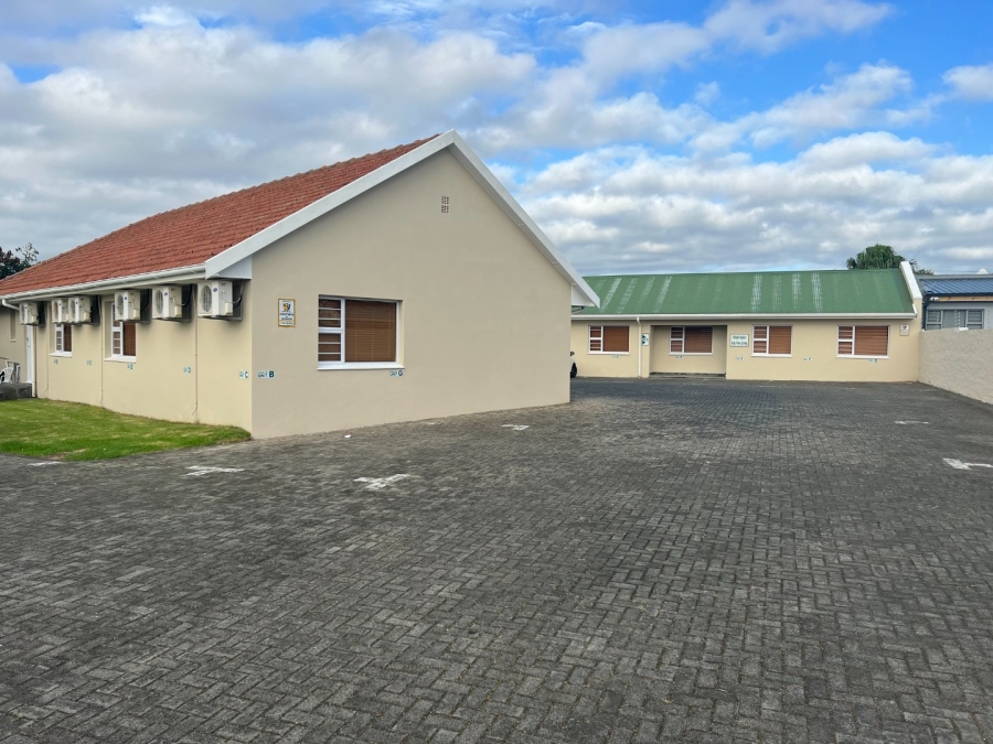 Commercial Property for Sale in Vincent Eastern Cape